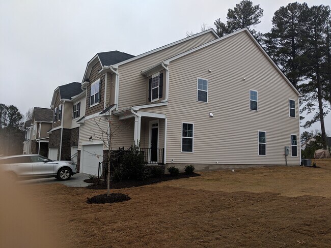 Building Photo - 1385 Southpoint Trail