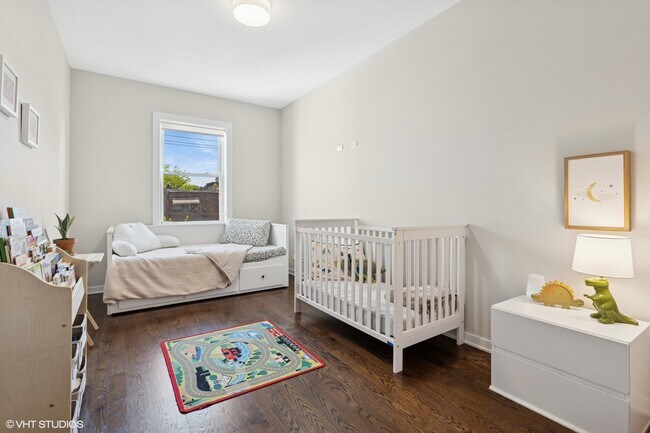 Building Photo - 3331 W Crystal St