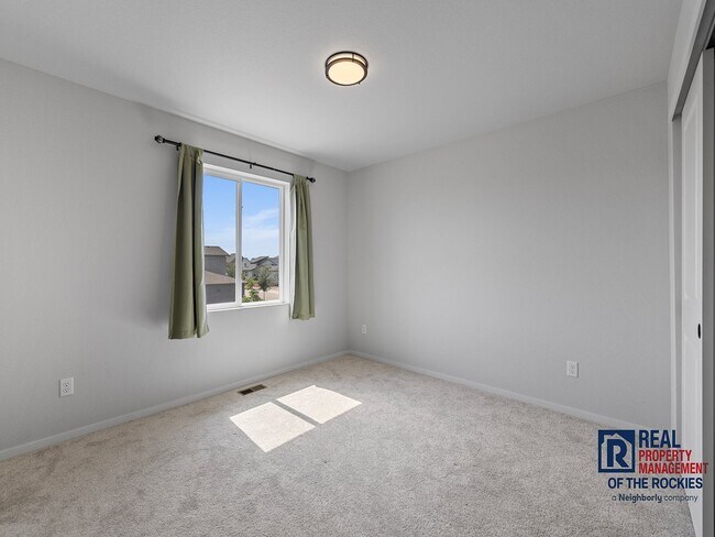 Building Photo - Stunning 3 Bed 2.5 Bath Home in Timnath, CO!