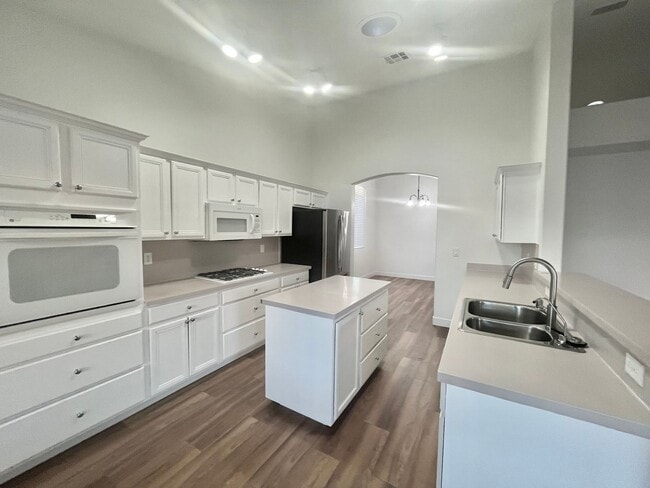 Building Photo - 2470 sq ft, remodeled single story, hard to find 5 bed, 2.5 bath, 2 car garage in guard gated Sta...