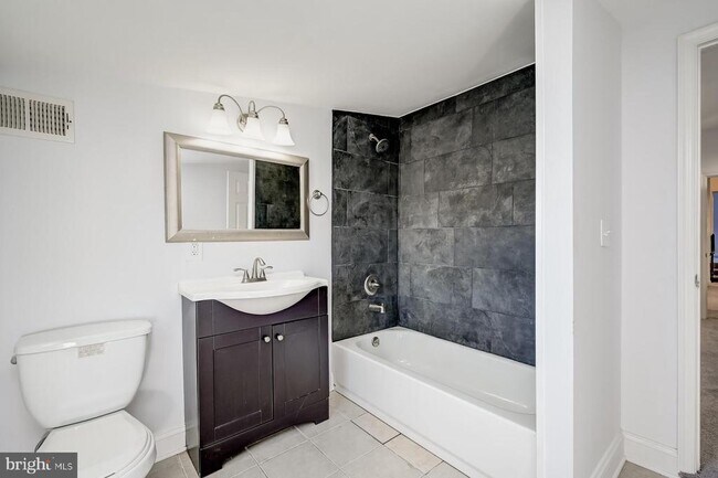 Building Photo - 23 N Patterson Park Ave