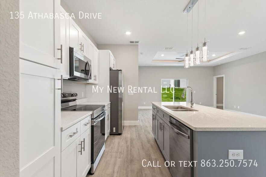 Building Photo - 135 Athabasca Dr