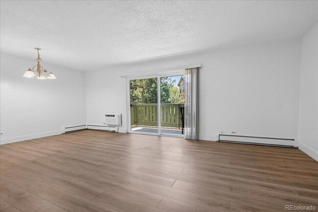 Building Photo - 2150 S Vaughn Way