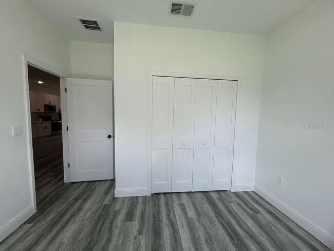 Building Photo - 5375 SW 161st Place Rd