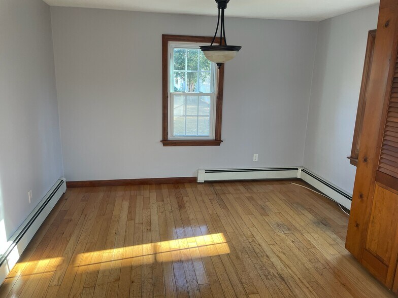 Dining room - 405 High St