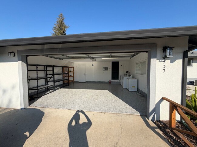 Building Photo - 3 Bedroom | 2 Bathroom | Single-Family Home in Arden-Arcade