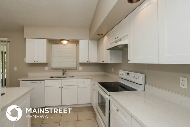 Building Photo - 995 Armstrong Rd SE