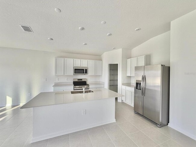 Building Photo - 4664 Golden Knight Blvd