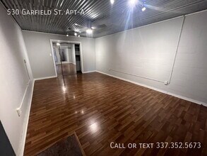 Building Photo - 530 Garfield St