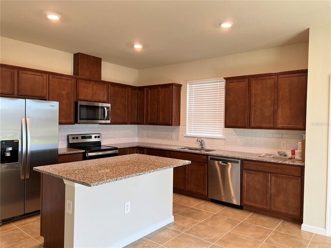 Building Photo - 6202 Baywood Ct