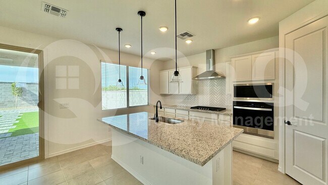 Building Photo - 24172 W Raymond St