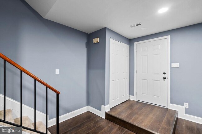 Building Photo - 3004 Piano Ln