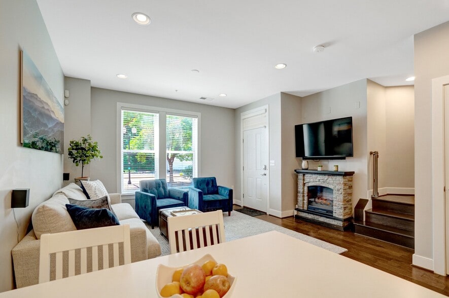 Living Room - 2209 Richmond Hwy