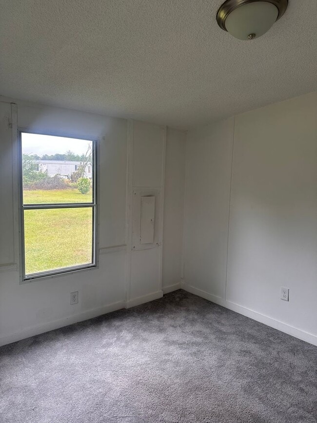 Building Photo - RENTAL HOME 3BD/2BTH