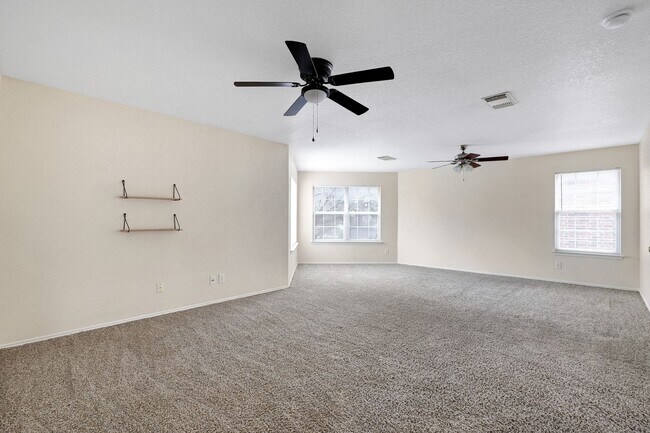 Building Photo - Spacious Brick-Front Home with Loft and Ex...