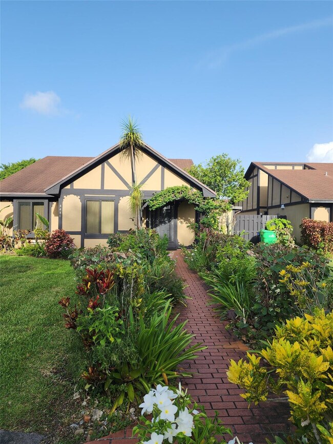 Primary Photo - 4440 NW 92nd Way