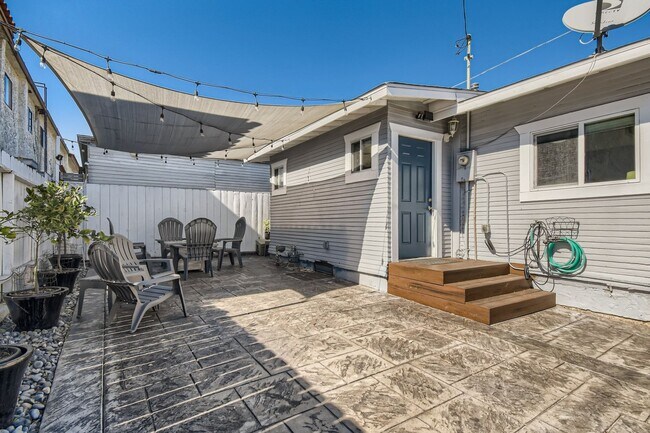 Building Photo - Vintage and Efficient 2 Bedroom Craftsman in North Park