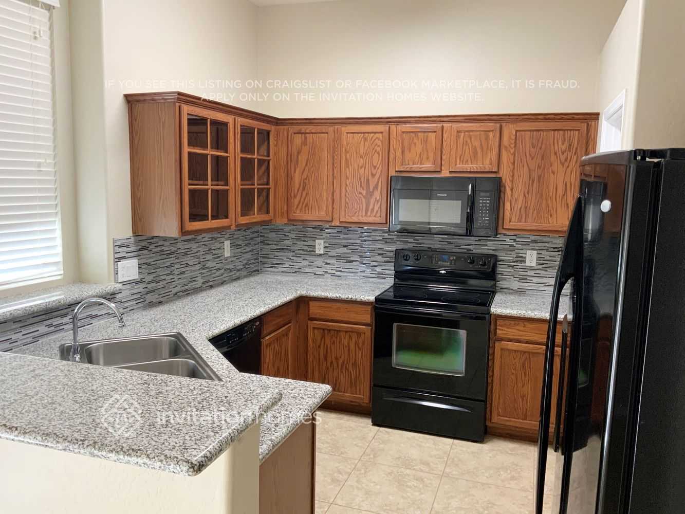 Building Photo - 1181 W Fruit Tree Ln