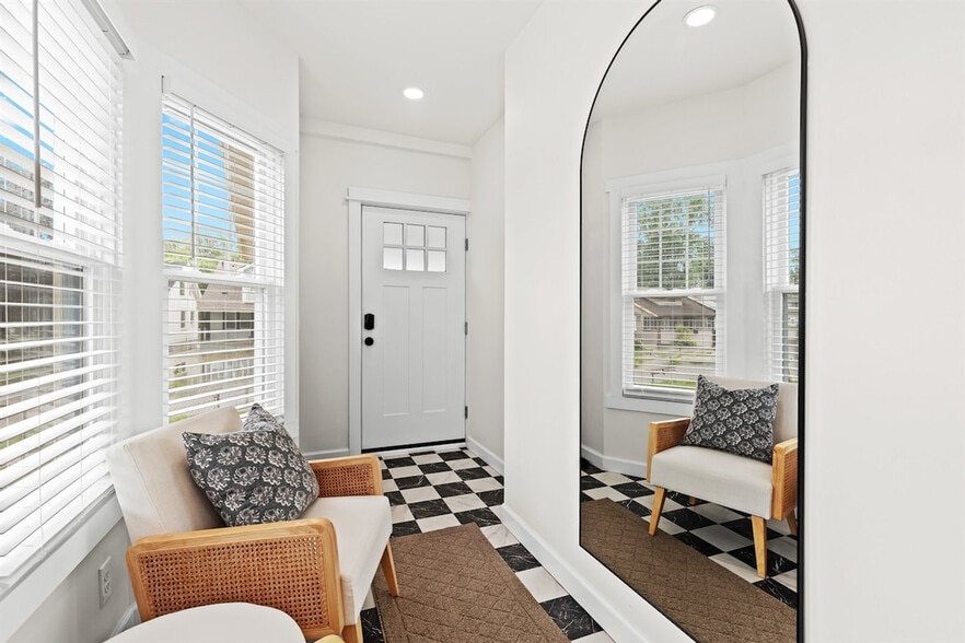 Building Photo - 221 Ardmore Dr