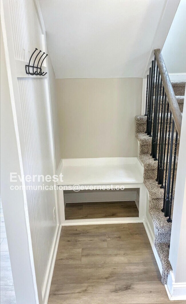Building Photo - 809 Marksman Ct