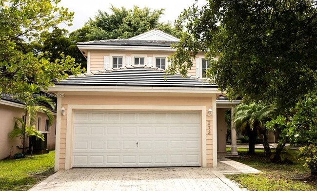 Primary Photo - 273 SE 32nd Ave
