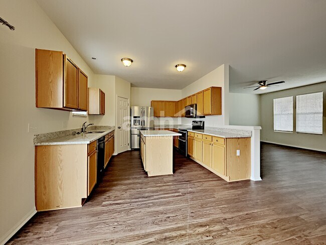 Building Photo - 15833 E 98th Pl