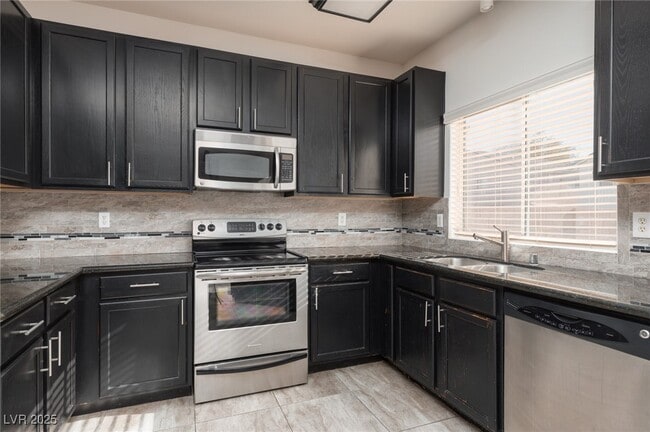 Building Photo - 5029 Cascade Pools Ave