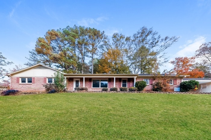 Primary Photo - 704 Greystone St