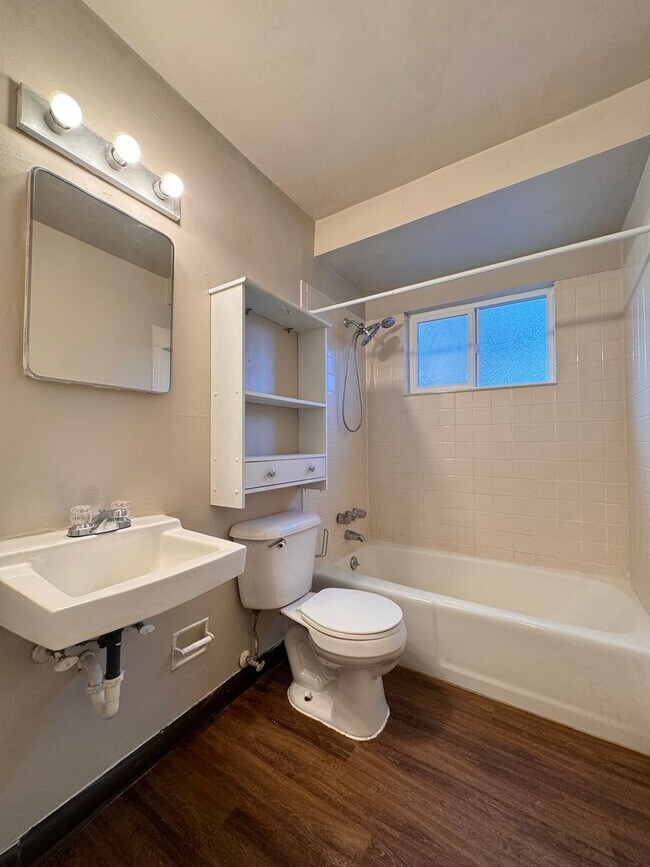 Building Photo - 2 bedroom condo in Northwest Fort Collins