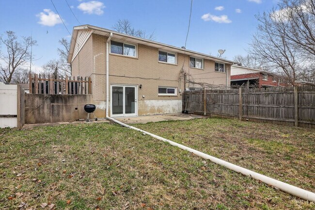 Building Photo - 1319 Highland Ave