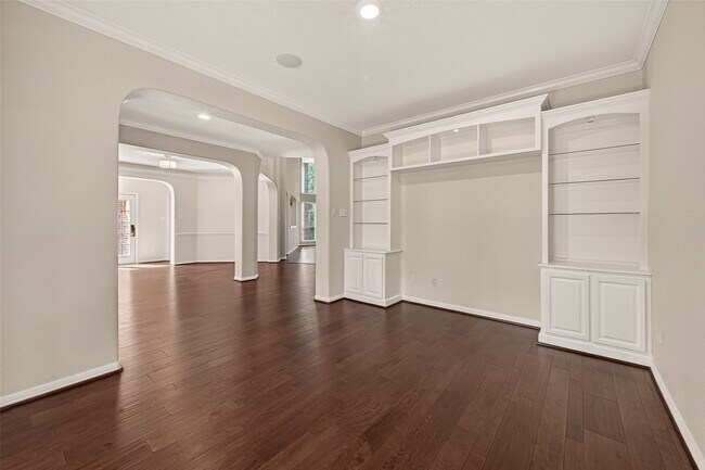 Building Photo - 8110 Clearwater Crossing