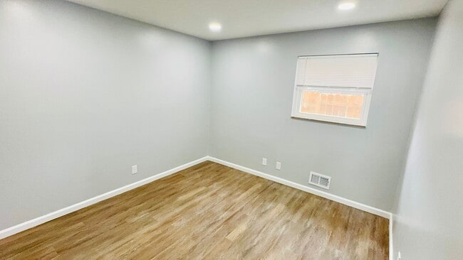 Building Photo - Freedom #2