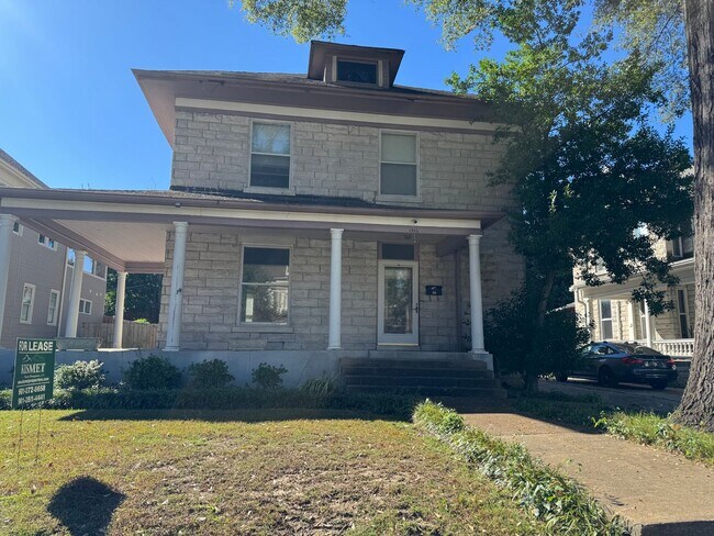 Primary Photo - 1311 Carr Ave