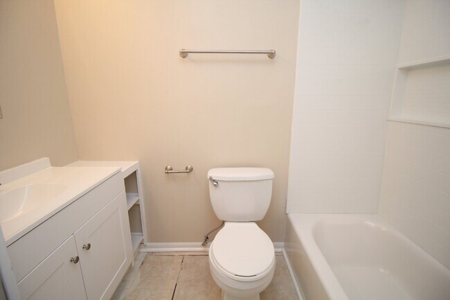 Building Photo - Updated Duplex with Patio & Fireplace – $200 Off FMR, Military Perks Available