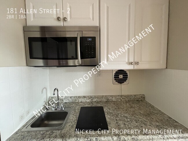 Building Photo - 181 Allen St