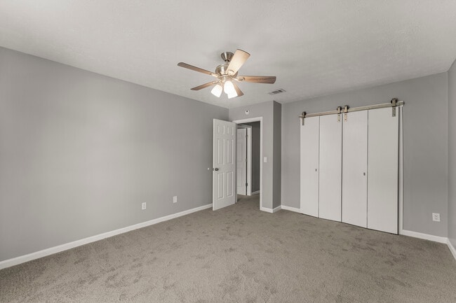 Building Photo - 6344 Olde Towne Dr