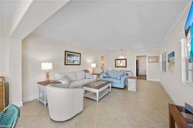 Building Photo - 3070 Gulf Shore Blvd N