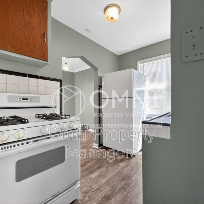 Building Photo - 11529 Roxbury St