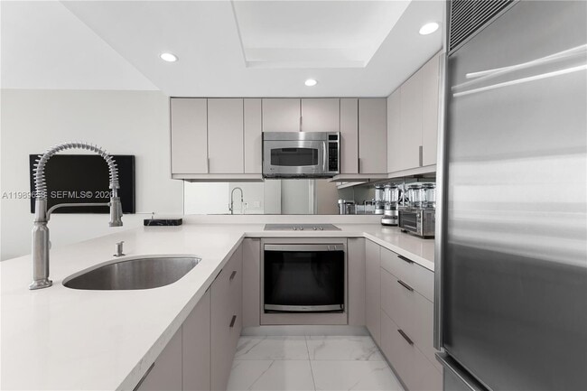 Building Photo - 401 Ocean Dr