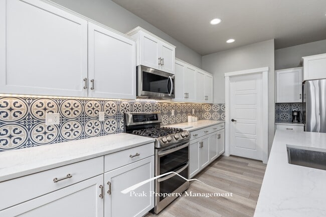 Building Photo - 18272 N Wild Goose Ave