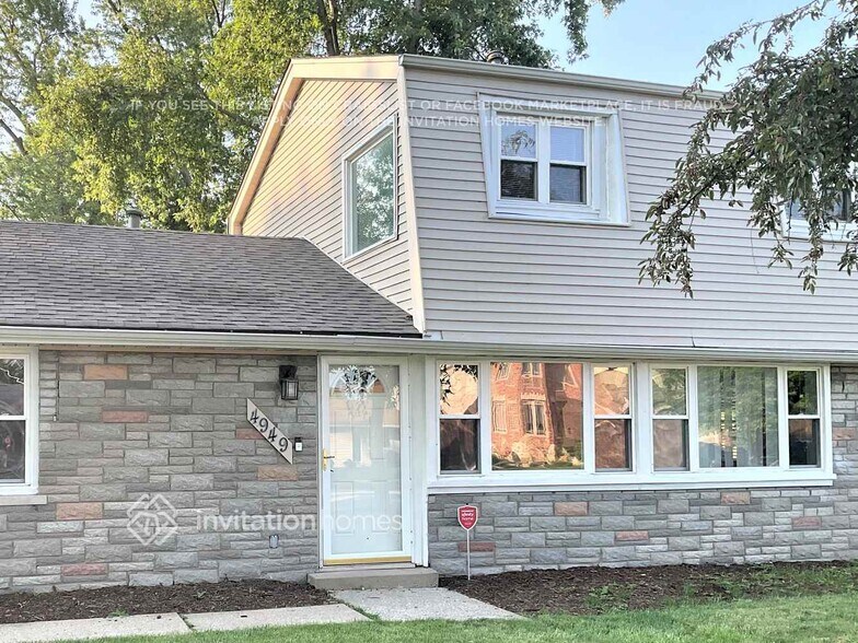 Primary Photo - 4949 Paxton Rd
