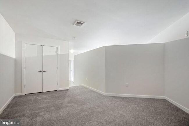 Building Photo - 131 Bridge Street Unit 1B-2-2420