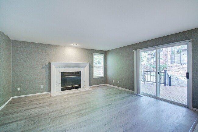 Building Photo - 4Bd/2.5Ba Sammamish Home