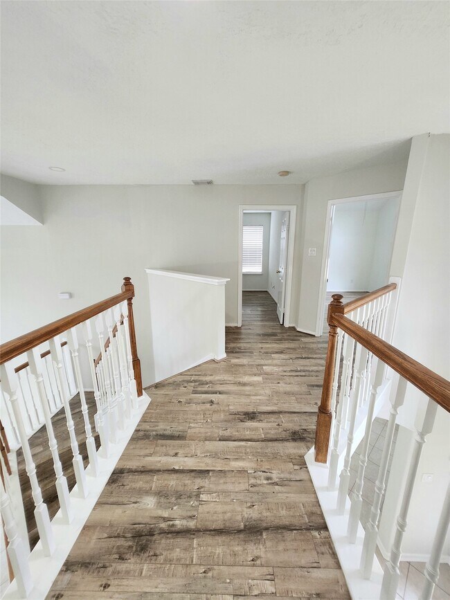 Building Photo - 14335 Berrington Dr