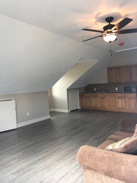 Building Photo - 4449 Brown St