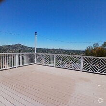 Building Photo - Spring Valley View Home