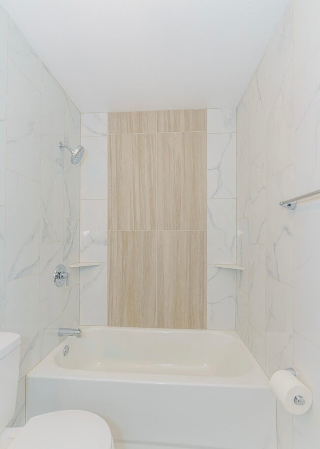 Building Photo - 128 Rockefeller Rd