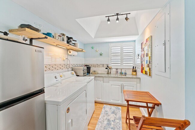 Building Photo - 12199 Easterly Ave