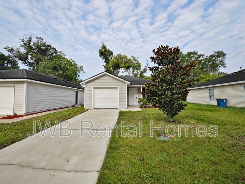 Primary Photo - 9166 Adams Ave