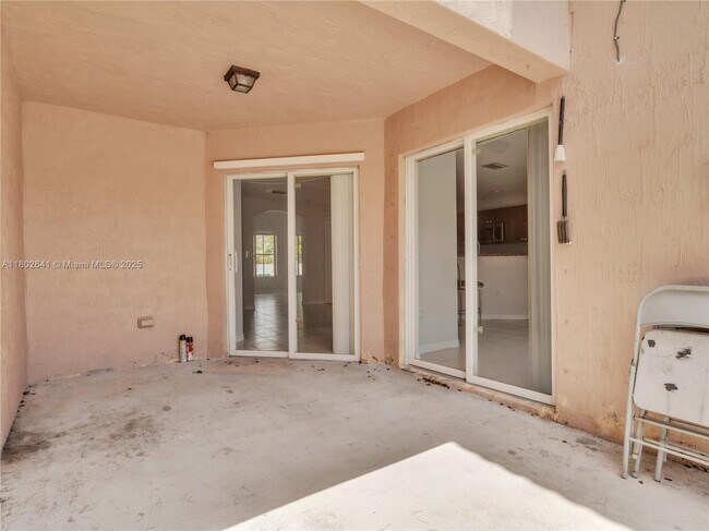Building Photo - 16628 SW 47th Terrace